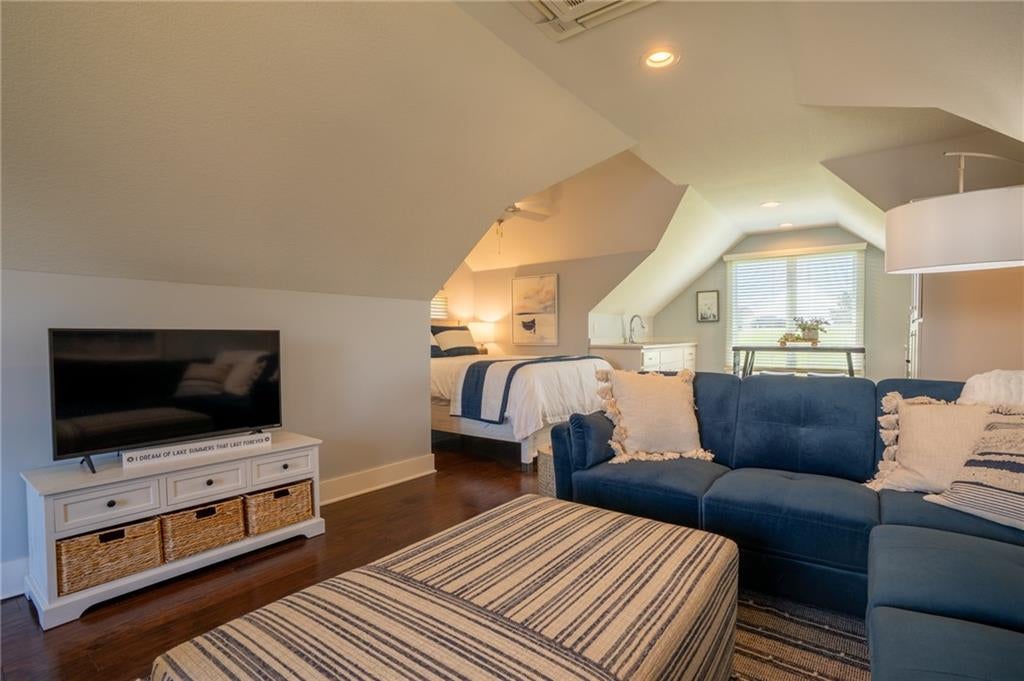 Altamont, Missouri, 64620, United States, 5 Bedrooms Bedrooms, ,5 BathroomsBathrooms,Residential,Active,1880022