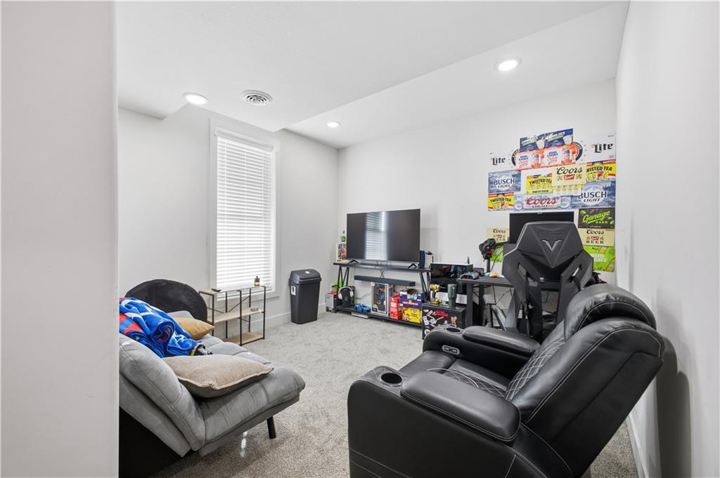 St Joseph, Missouri, 64507, United States, 5 Bedrooms Bedrooms, ,5 BathroomsBathrooms,Residential,Active,2007340