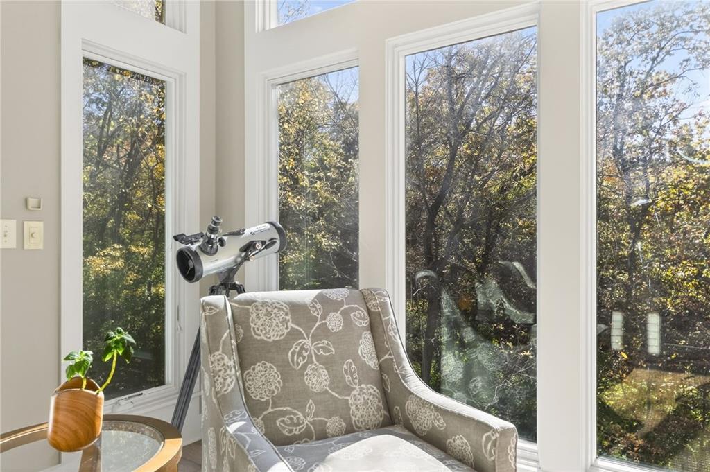 Parkville, Missouri, 64152, United States, 4 Bedrooms Bedrooms, ,5 BathroomsBathrooms,Residential,Active,1987258