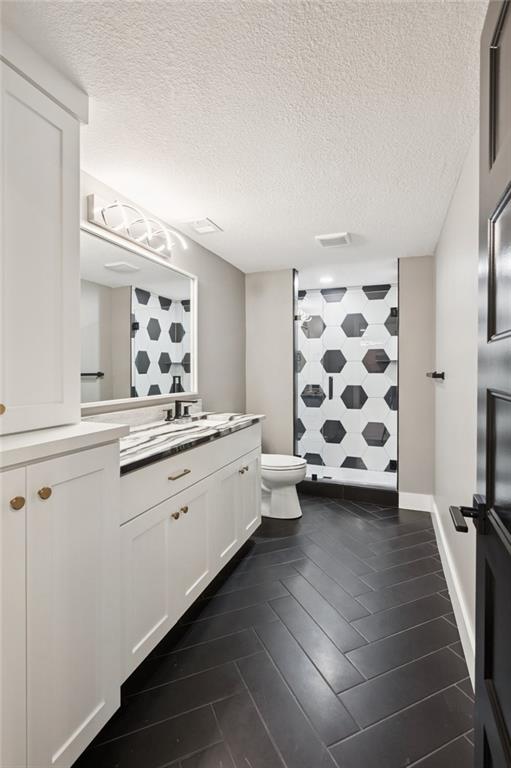 Riverside, Missouri, 64150, United States, 7 Bedrooms Bedrooms, ,6 BathroomsBathrooms,Residential,Active,1960175