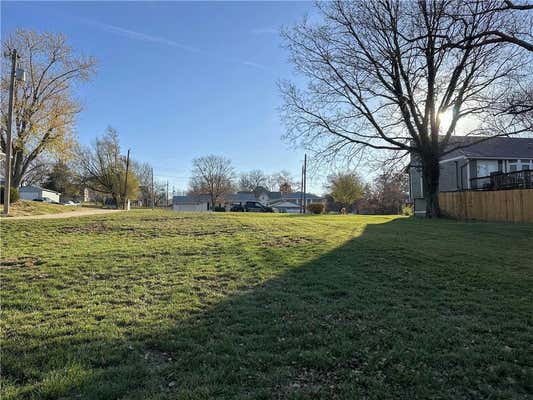 107 S JEFFERSON AVE, KNOB NOSTER, MO 65336 - Image 1