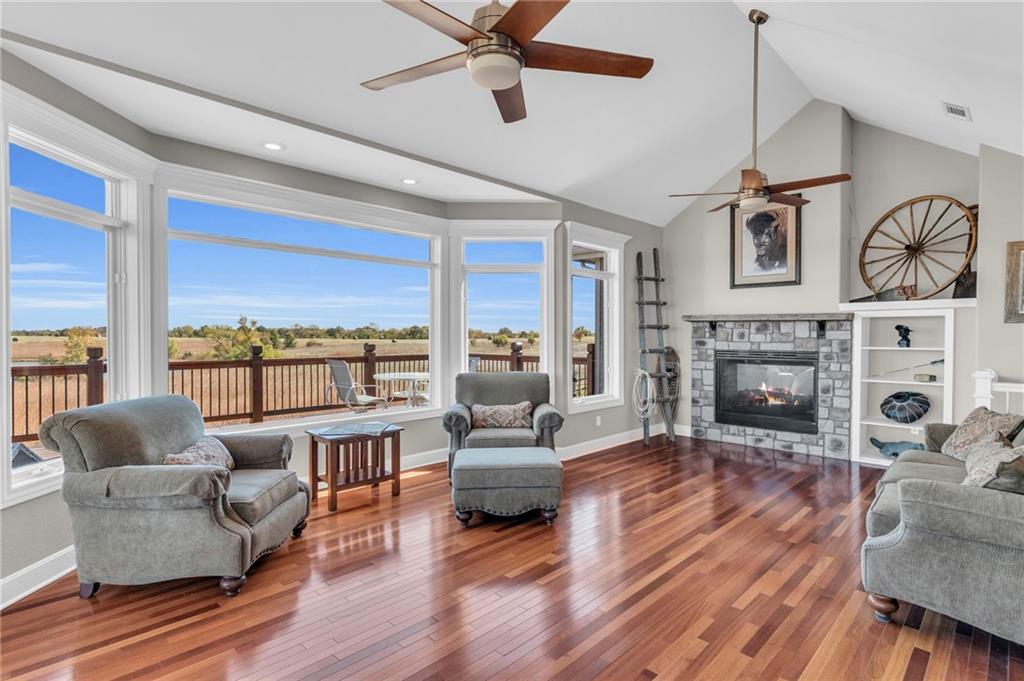 Kidder, Missouri, 64649, United States, ,3 BathroomsBathrooms,Residential,Active,1769974