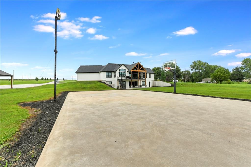 Odessa, Missouri, 64076, United States, 4 Bedrooms Bedrooms, ,4 BathroomsBathrooms,Residential,Active,1914840