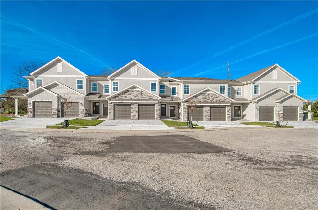 Olathe, Kansas, 66061, United States, ,Residential,Active,1868108