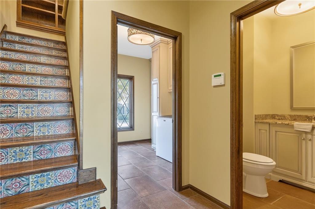 Liberty, Missouri, 64068, United States, 4 Bedrooms Bedrooms, ,7 BathroomsBathrooms,Residential,Active,1987271