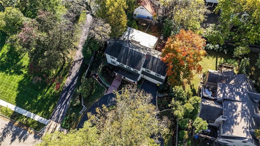 Kansas City, Missouri, 64113, United States, 3 Bedrooms Bedrooms, ,3 BathroomsBathrooms,Residential,Active,1987240