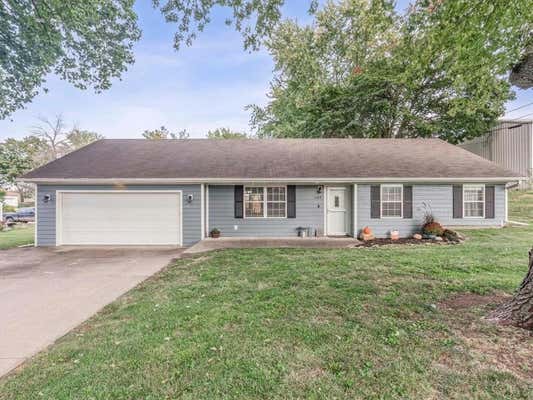 109 N 1ST ST, SAVANNAH, MO 64485 - Image 1