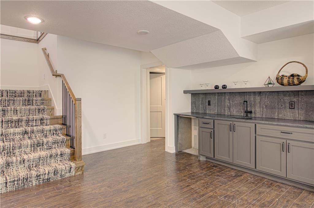 Riverside, Missouri, 64150, United States, 5 Bedrooms Bedrooms, ,3 BathroomsBathrooms,Residential,Active,1943775