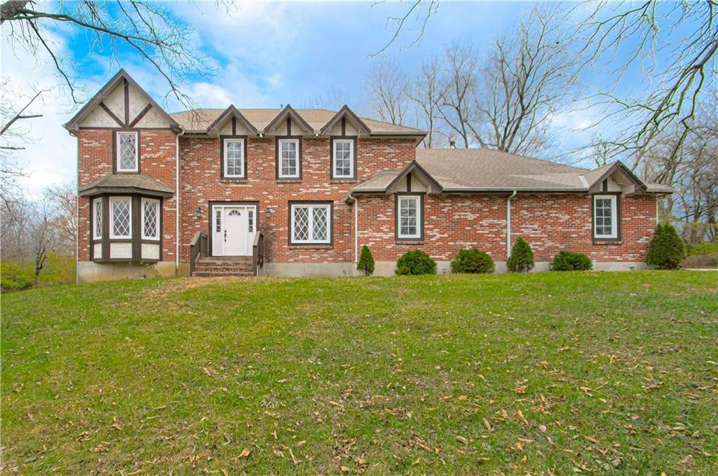 Lee'S Summit, Missouri, 64086, United States, 4 Bedrooms Bedrooms, ,4 BathroomsBathrooms,Residential,Active,1993632