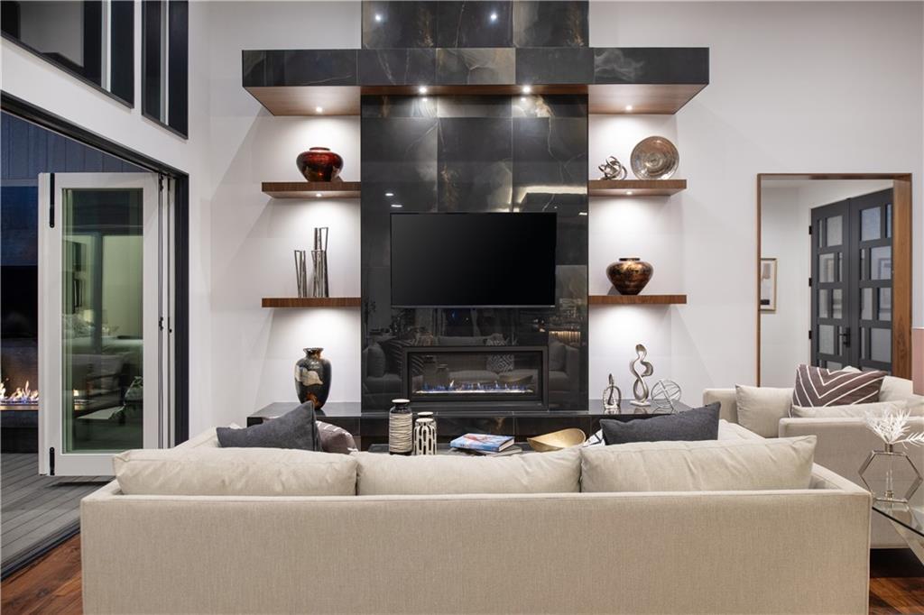 Riverside, Missouri, 64150, United States, ,4 BathroomsBathrooms,Residential,Active,1769962