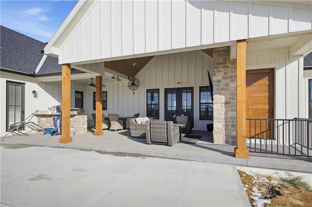 St Joseph, Missouri, 64507, United States, 5 Bedrooms Bedrooms, ,5 BathroomsBathrooms,Residential,Active,2007340