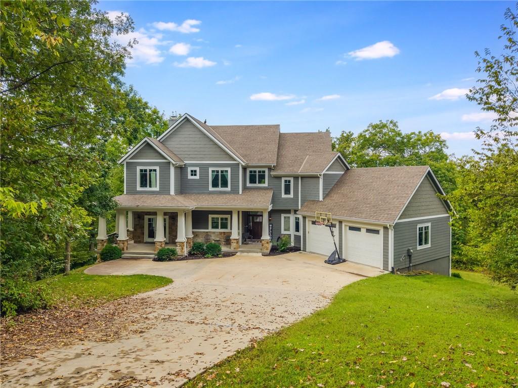 Parkville, Missouri, 64152, United States, 4 Bedrooms Bedrooms, ,5 BathroomsBathrooms,Residential,Active,1987258