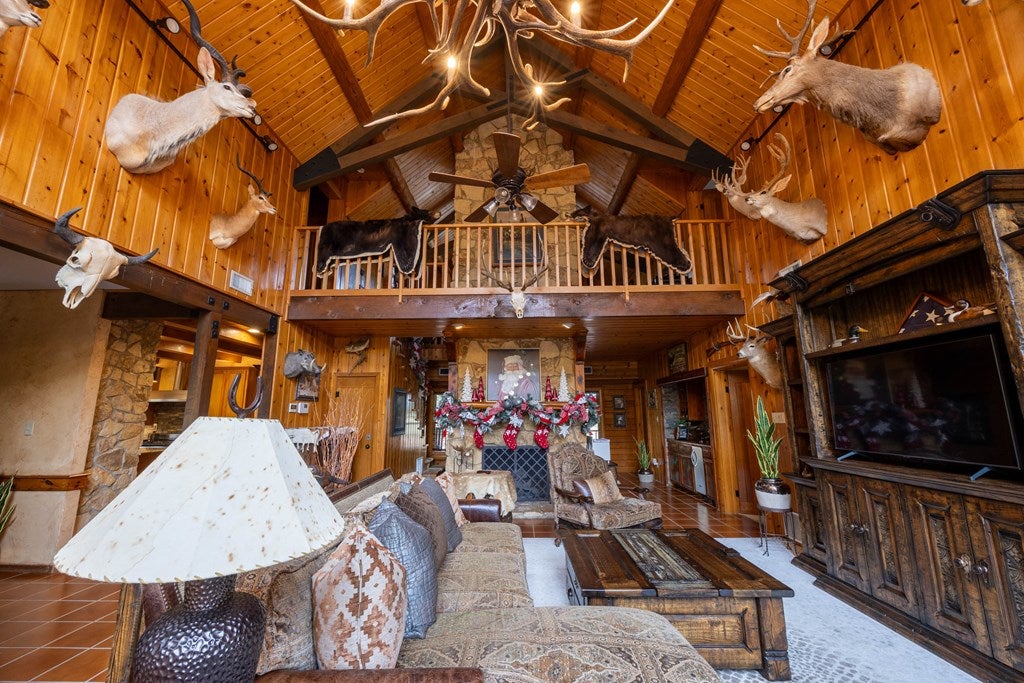 Athens, Texas, 75752, United States, 4 Bedrooms Bedrooms, ,4 BathroomsBathrooms,Residential,Active,1961938