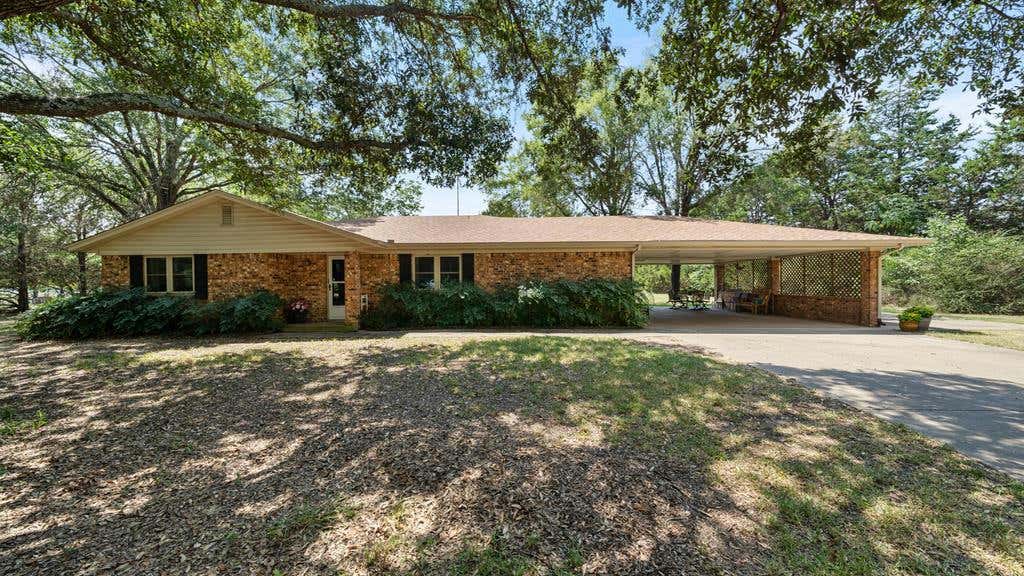 523 LAKE BY DR, SEVEN POINTS, TX 75143, photo 1 of 36