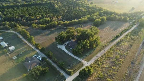 1542 W REINDEER RD, LANCASTER, TX 75146, photo 4 of 31