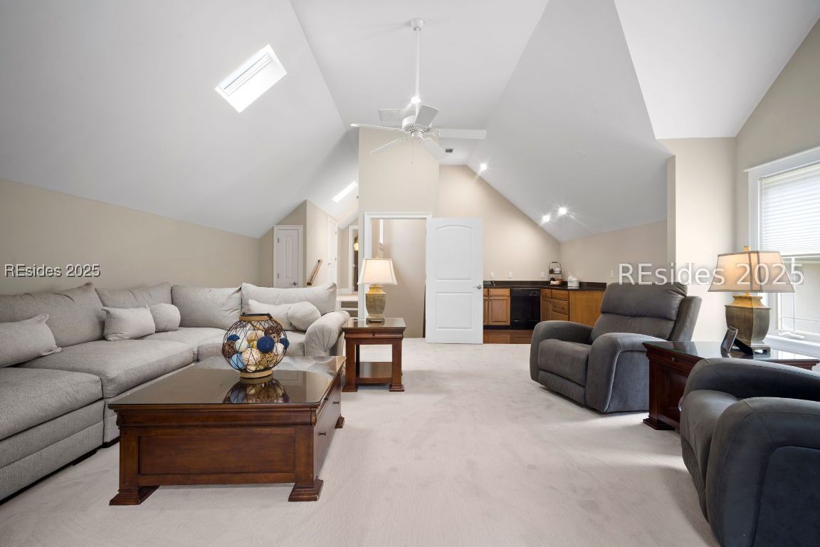 Hilton Head Island, South Carolina, 29926, United States, 4 Bedrooms Bedrooms, ,5 BathroomsBathrooms,Residential,Active,1910130