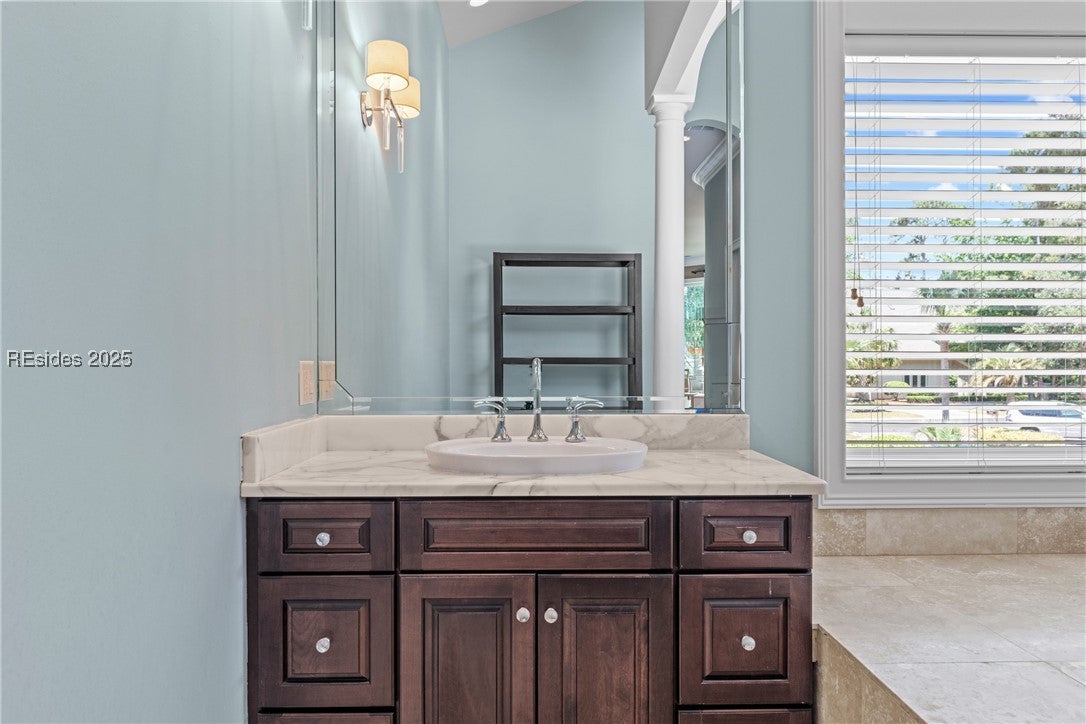 Hilton Head Island, South Carolina, 29928, United States, 3 Bedrooms Bedrooms, ,4 BathroomsBathrooms,Residential,Active,1824005