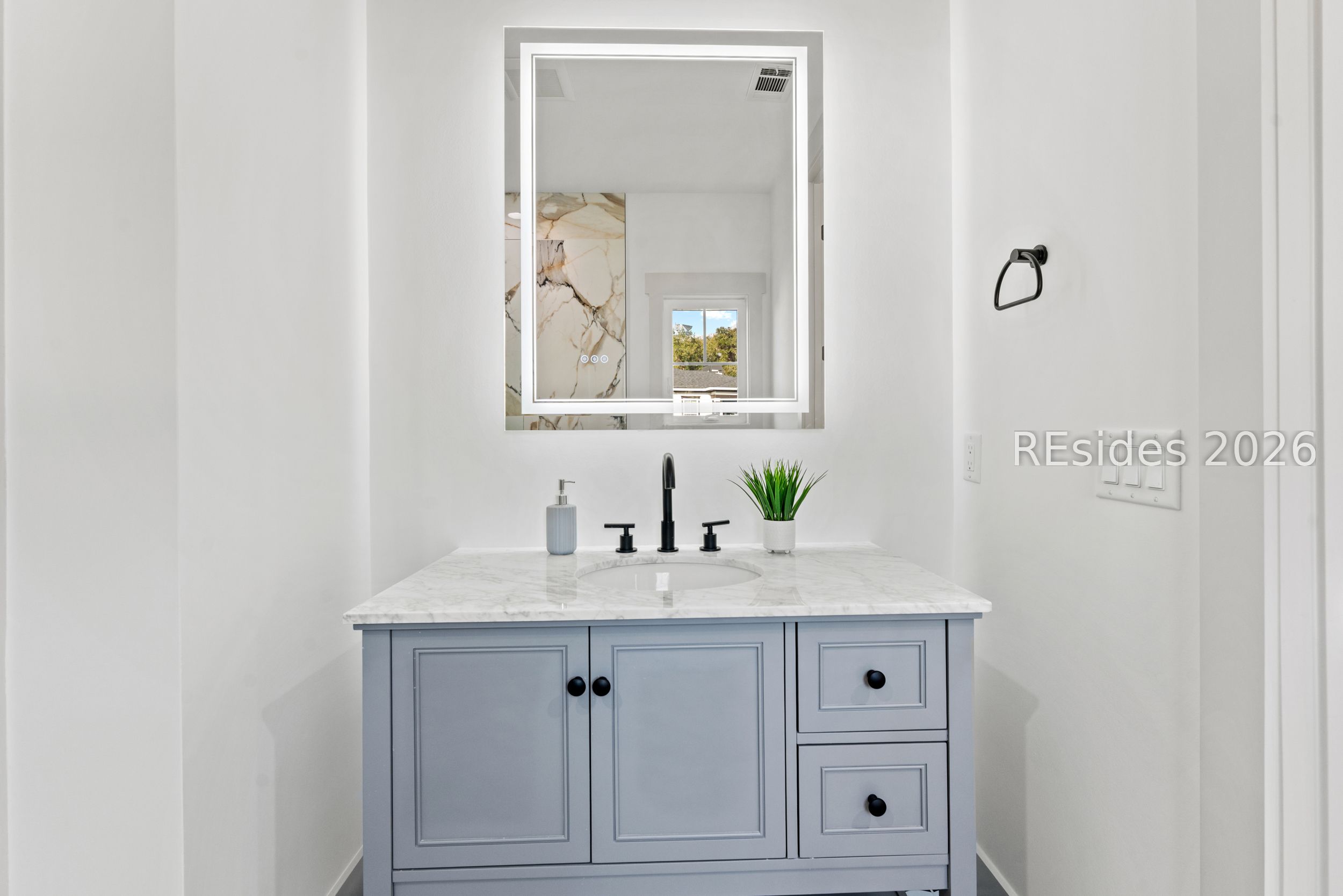 Hilton Head Island, South Carolina, 29926, United States, 3 Bedrooms Bedrooms, ,4 BathroomsBathrooms,Residential,Active,2007983