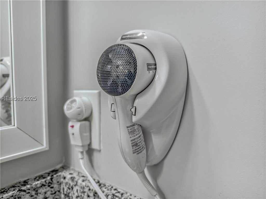 Hilton Head Island, South Carolina, 29928, United States, 5 Bedrooms Bedrooms, ,4 BathroomsBathrooms,Residential,Active,1973536