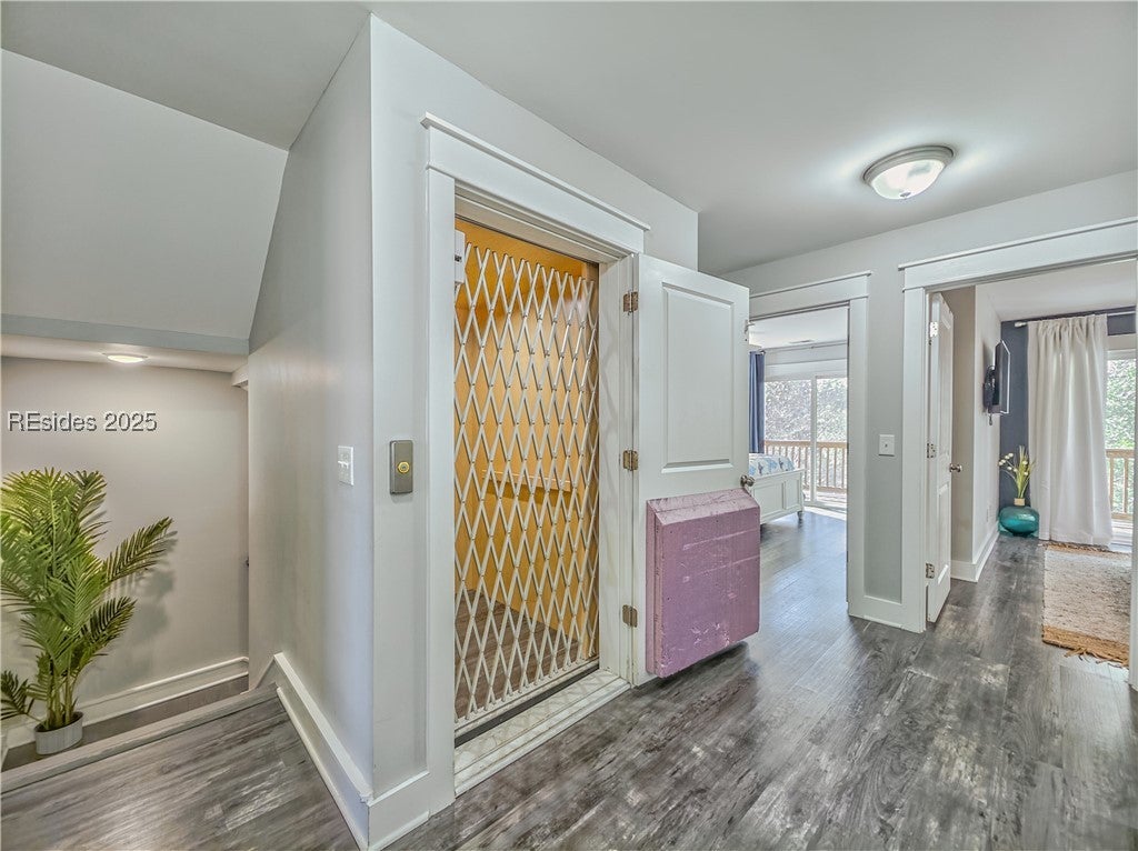 Hilton Head Island, South Carolina, 29928, United States, 5 Bedrooms Bedrooms, ,4 BathroomsBathrooms,Residential,Active,1973536