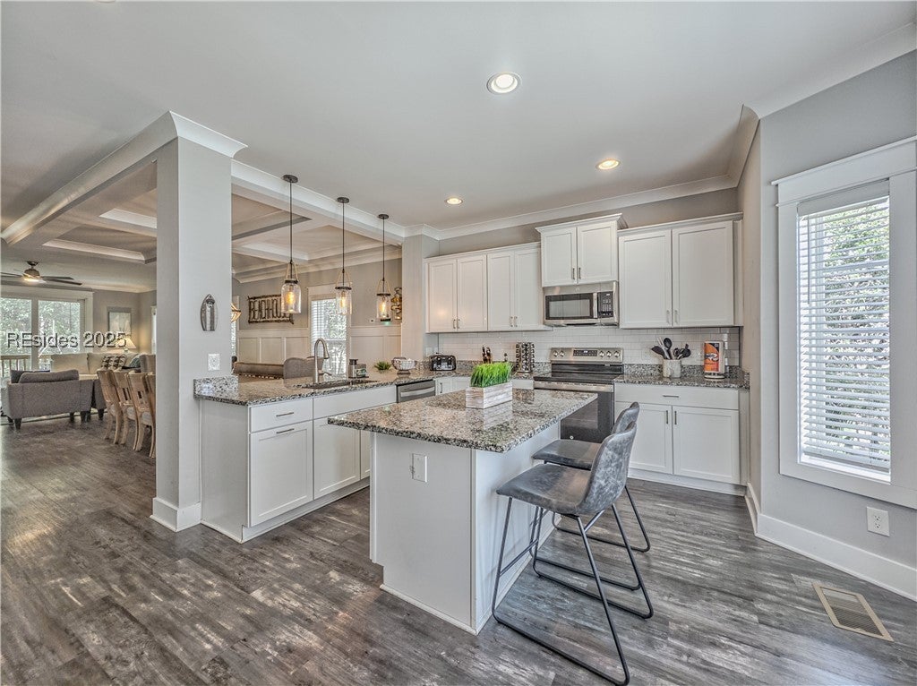 Hilton Head Island, South Carolina, 29928, United States, 5 Bedrooms Bedrooms, ,4 BathroomsBathrooms,Residential,Active,1973536