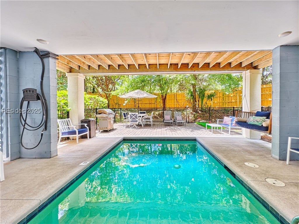 Hilton Head Island, South Carolina, 29928, United States, 5 Bedrooms Bedrooms, ,4 BathroomsBathrooms,Residential,Active,1973536