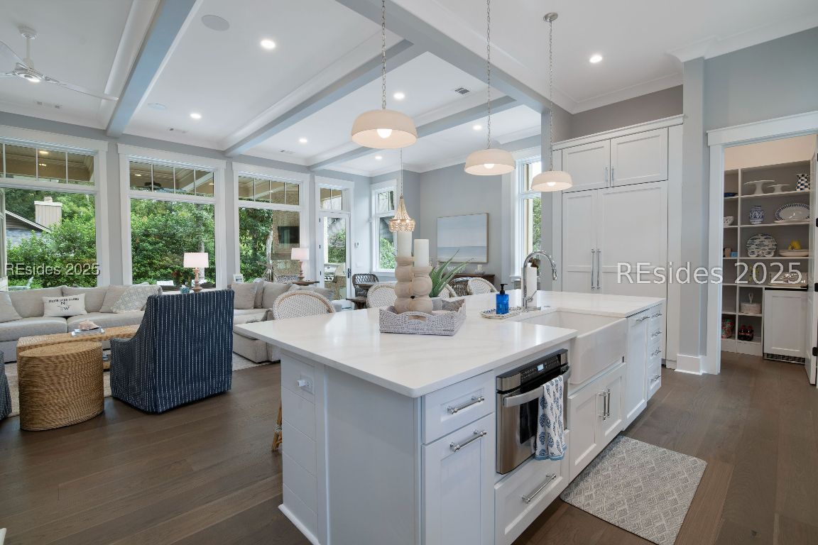 Hilton Head Island, South Carolina, 29928, United States, 6 Bedrooms Bedrooms, ,7 BathroomsBathrooms,Residential,Active,1953661