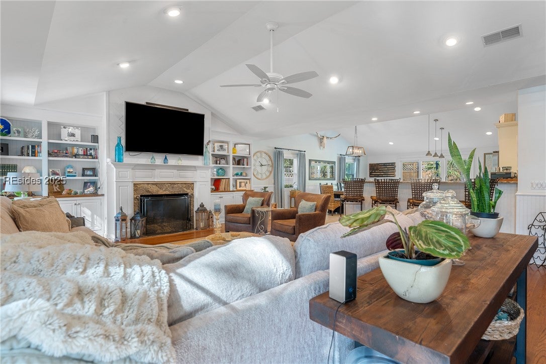 Hilton Head Island, South Carolina, 29928, United States, 5 Bedrooms Bedrooms, ,4 BathroomsBathrooms,Residential,Active,1718515