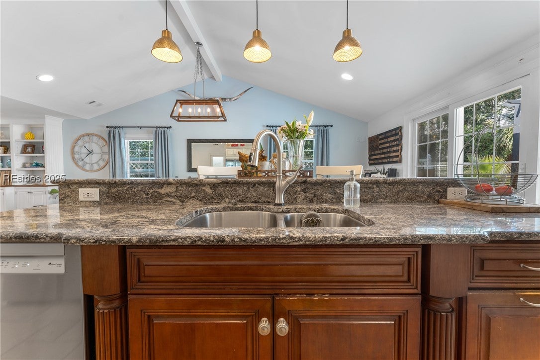 Hilton Head Island, South Carolina, 29928, United States, 5 Bedrooms Bedrooms, ,4 BathroomsBathrooms,Residential,Active,1718515