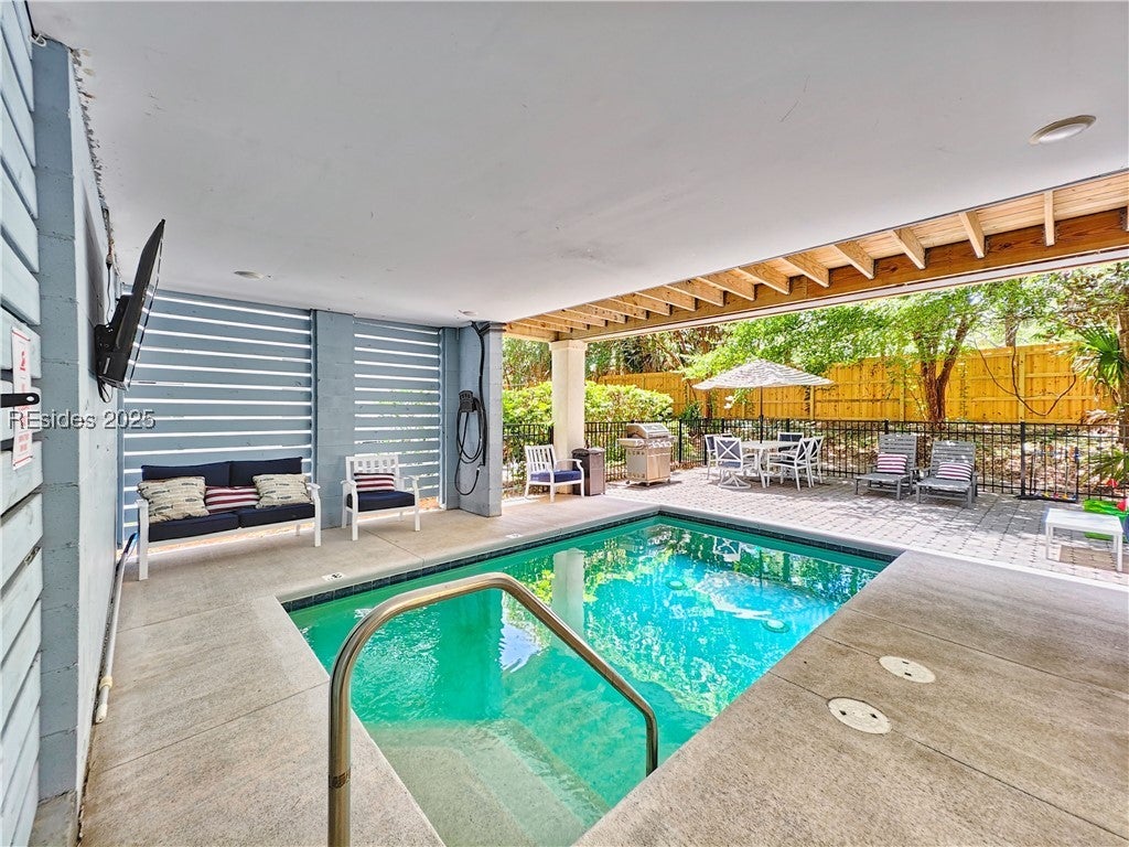 Hilton Head Island, South Carolina, 29928, United States, 5 Bedrooms Bedrooms, ,4 BathroomsBathrooms,Residential,Active,1973536