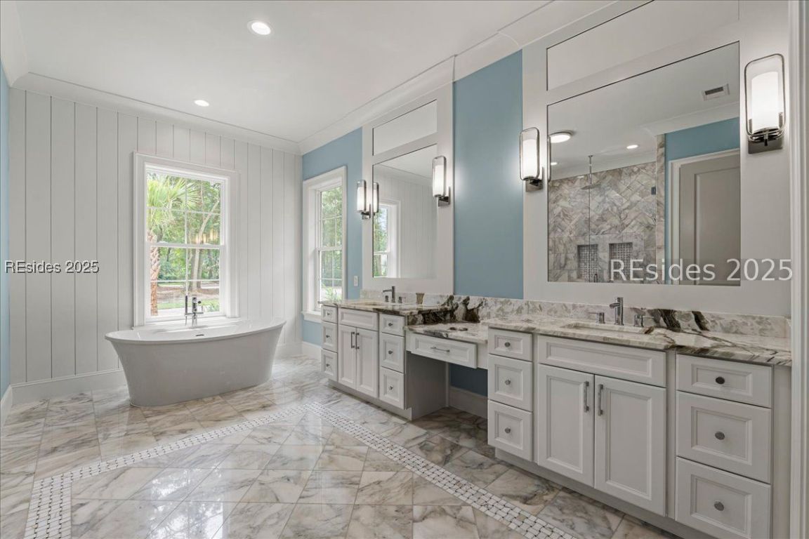 Hilton Head Island, South Carolina, 29926, United States, 4 Bedrooms Bedrooms, ,4 BathroomsBathrooms,Residential,Active,1953643