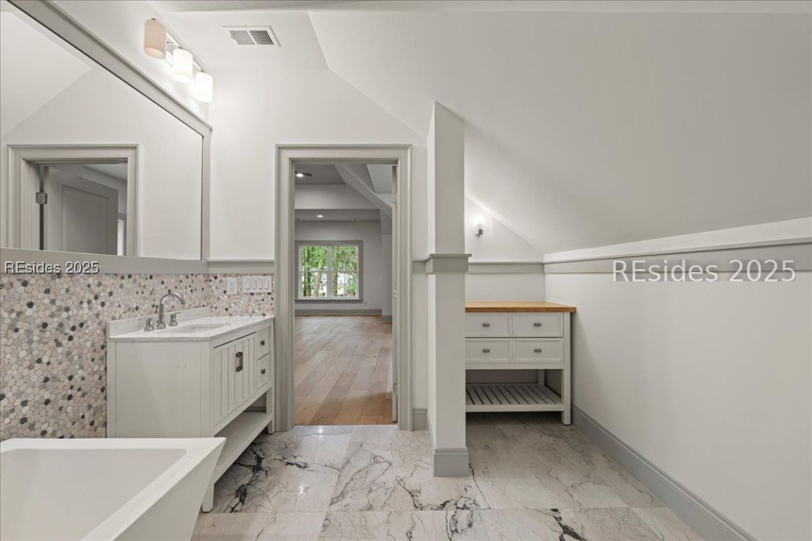 Hilton Head Island, South Carolina, 29926, United States, 4 Bedrooms Bedrooms, ,4 BathroomsBathrooms,Residential,Active,1953643