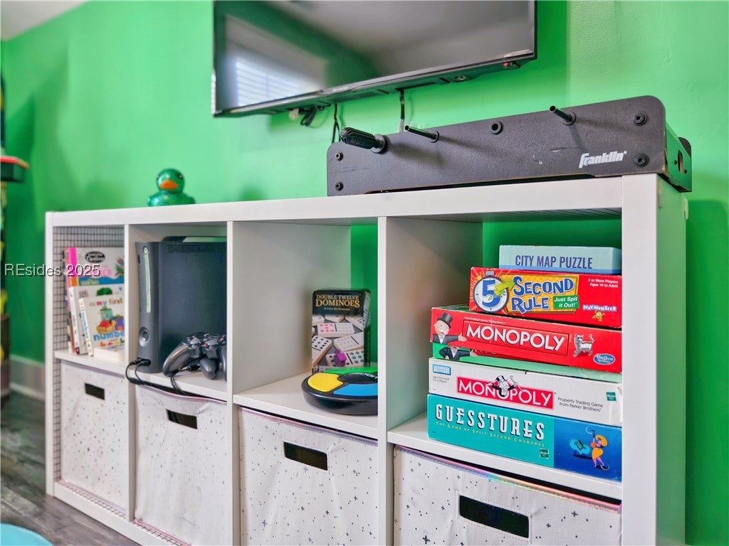 Hilton Head Island, South Carolina, 29928, United States, 5 Bedrooms Bedrooms, ,4 BathroomsBathrooms,Residential,Active,1973536