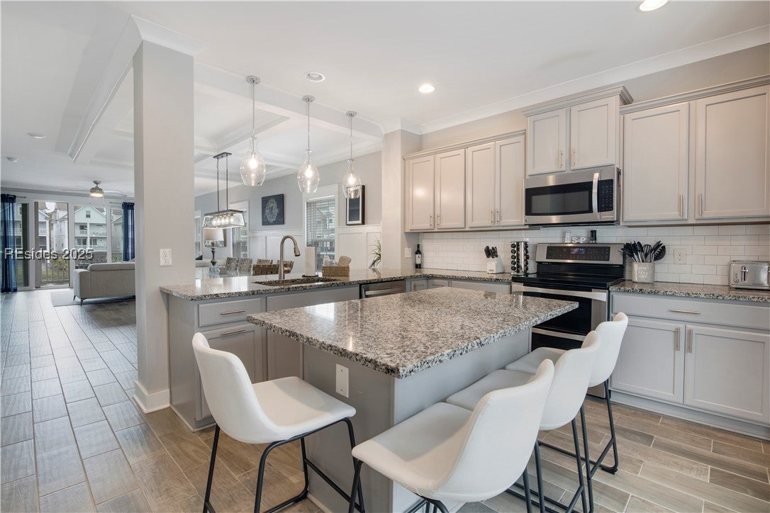 Hilton Head Island, South Carolina, 29928, United States, 5 Bedrooms Bedrooms, ,4 BathroomsBathrooms,Residential,Active,1706044