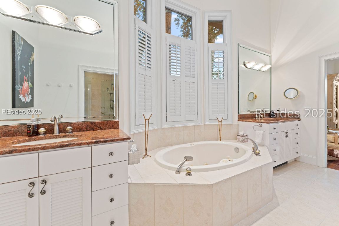 Hilton Head Island, South Carolina, 29928, United States, 3 Bedrooms Bedrooms, ,3 BathroomsBathrooms,Residential,Active,1952458