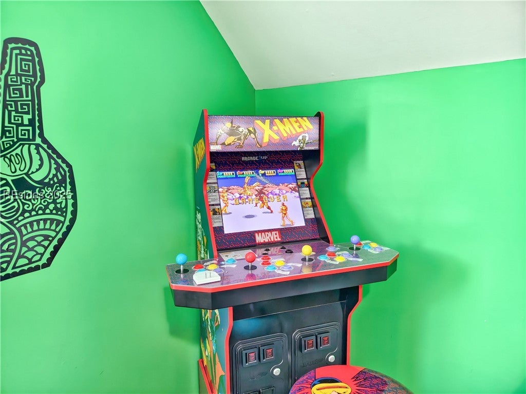 Hilton Head Island, South Carolina, 29928, United States, 5 Bedrooms Bedrooms, ,4 BathroomsBathrooms,Residential,Active,1973536