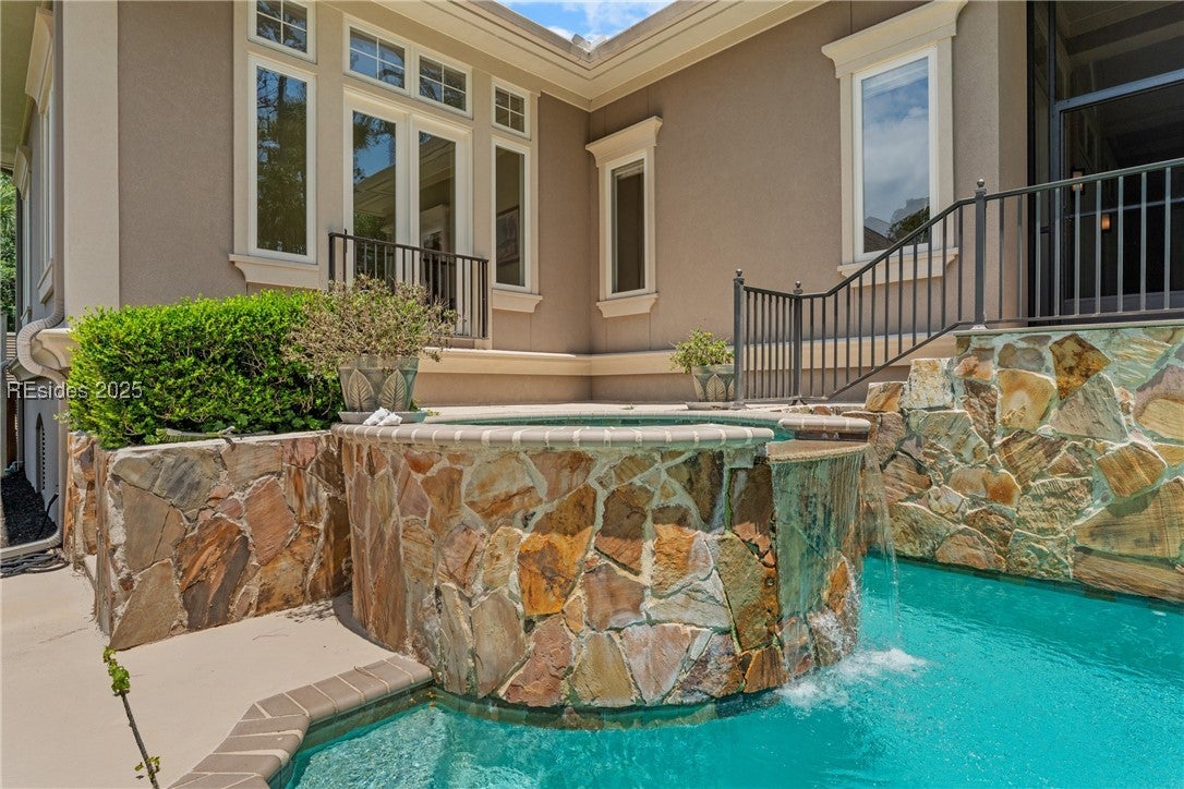 Hilton Head Island, South Carolina, 29928, United States, 3 Bedrooms Bedrooms, ,4 BathroomsBathrooms,Residential,Active,1824005
