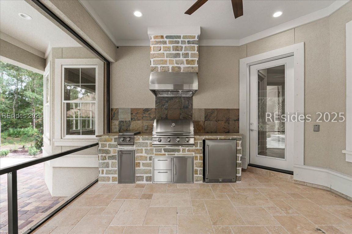 Hilton Head Island, South Carolina, 29926, United States, 4 Bedrooms Bedrooms, ,4 BathroomsBathrooms,Residential,Active,1953643