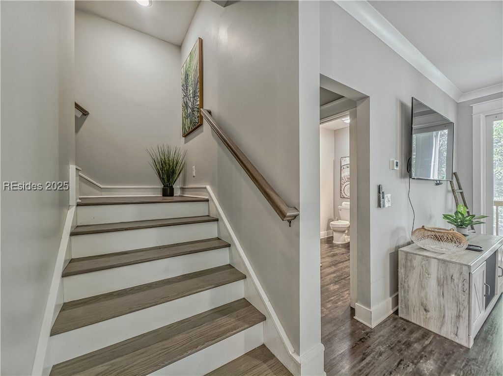 Hilton Head Island, South Carolina, 29928, United States, 5 Bedrooms Bedrooms, ,4 BathroomsBathrooms,Residential,Active,1973536