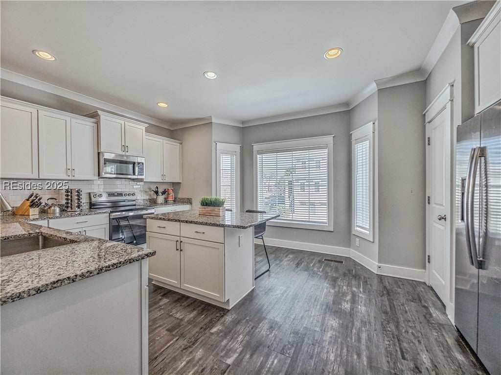 Hilton Head Island, South Carolina, 29928, United States, 5 Bedrooms Bedrooms, ,4 BathroomsBathrooms,Residential,Active,1973536