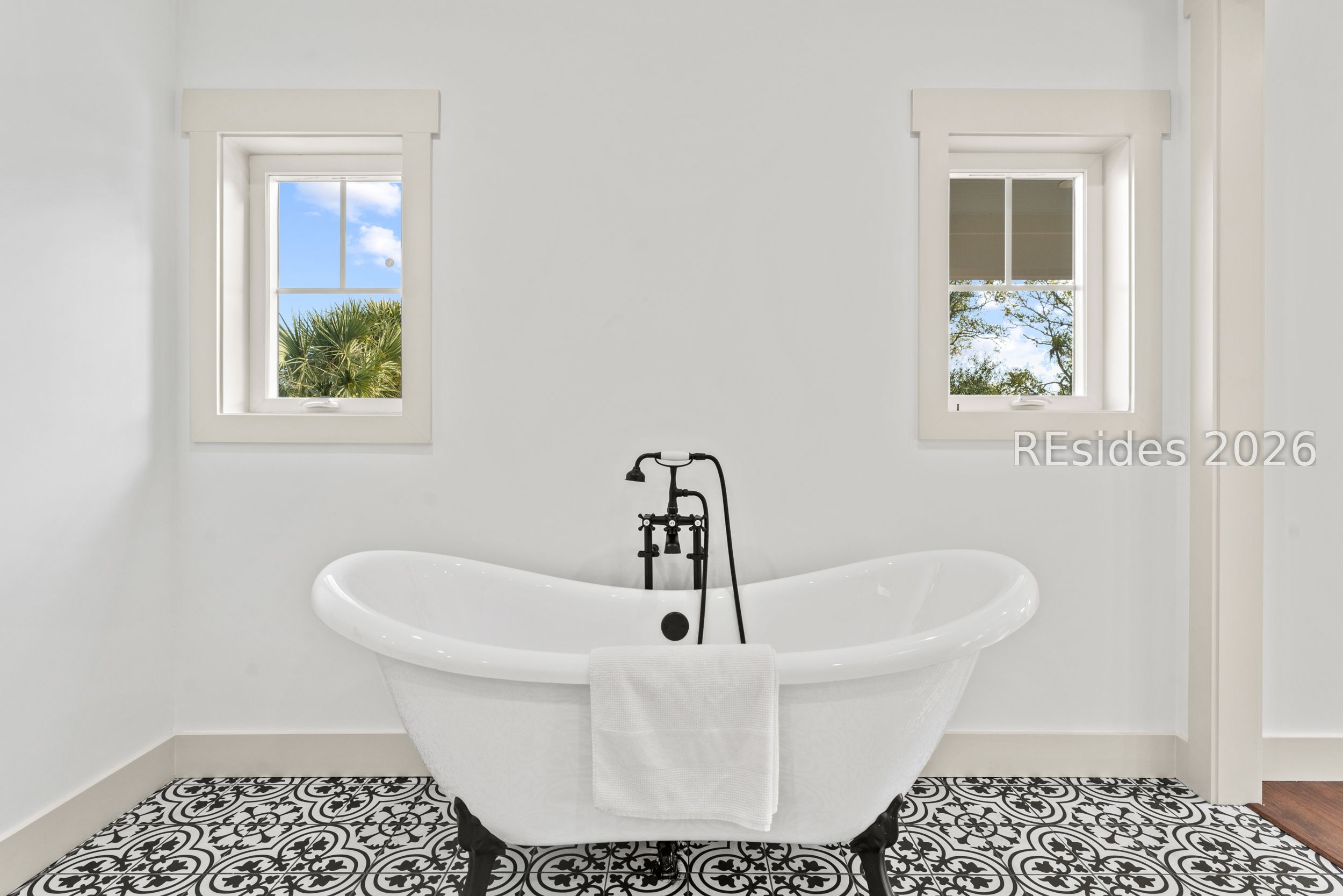 Hilton Head Island, South Carolina, 29926, United States, 3 Bedrooms Bedrooms, ,4 BathroomsBathrooms,Residential,Active,2007983