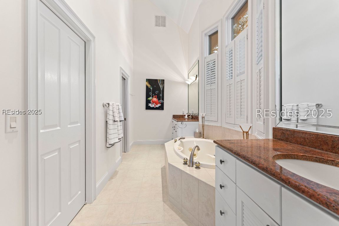 Hilton Head Island, South Carolina, 29928, United States, 3 Bedrooms Bedrooms, ,3 BathroomsBathrooms,Residential,Active,1952458