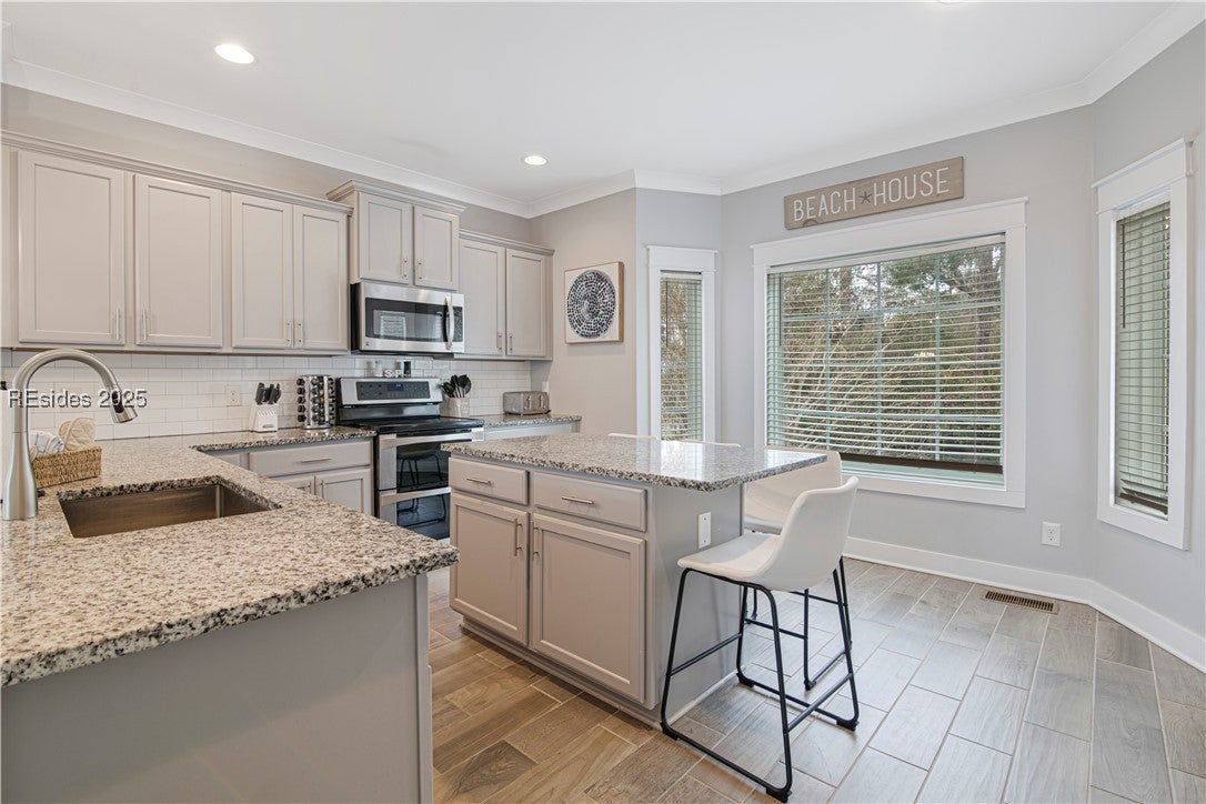 Hilton Head Island, South Carolina, 29928, United States, 5 Bedrooms Bedrooms, ,4 BathroomsBathrooms,Residential,Active,1706044