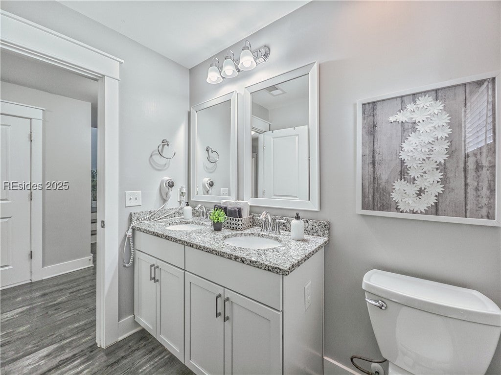 Hilton Head Island, South Carolina, 29928, United States, 5 Bedrooms Bedrooms, ,4 BathroomsBathrooms,Residential,Active,1973536