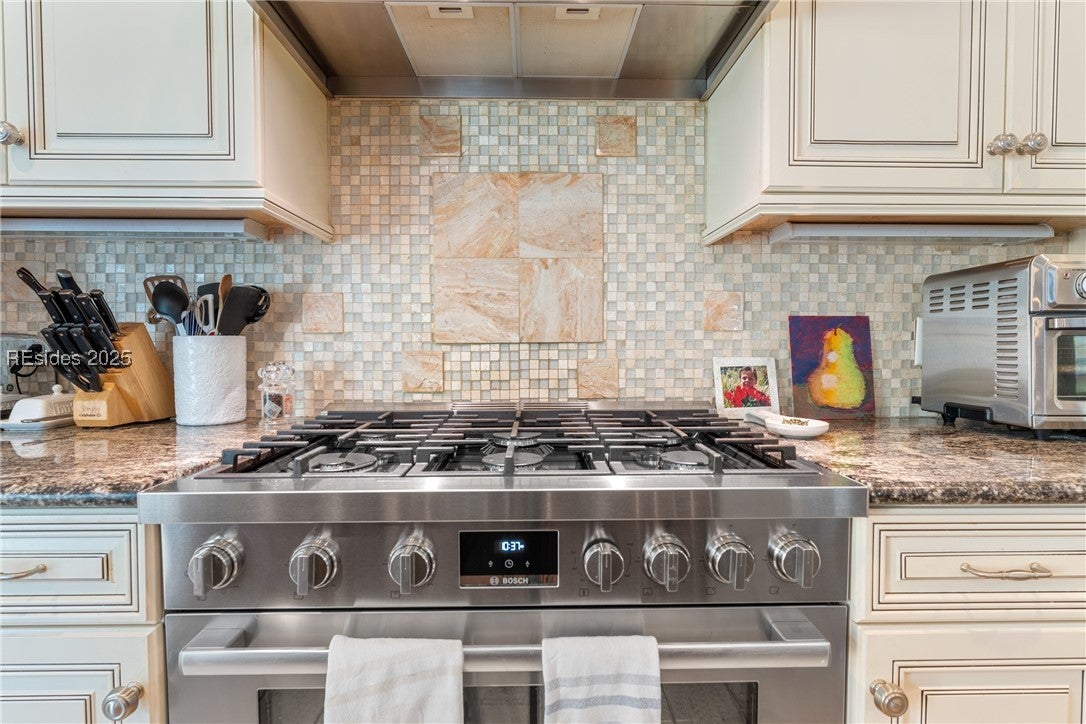 Hilton Head Island, South Carolina, 29928, United States, 5 Bedrooms Bedrooms, ,4 BathroomsBathrooms,Residential,Active,1718515