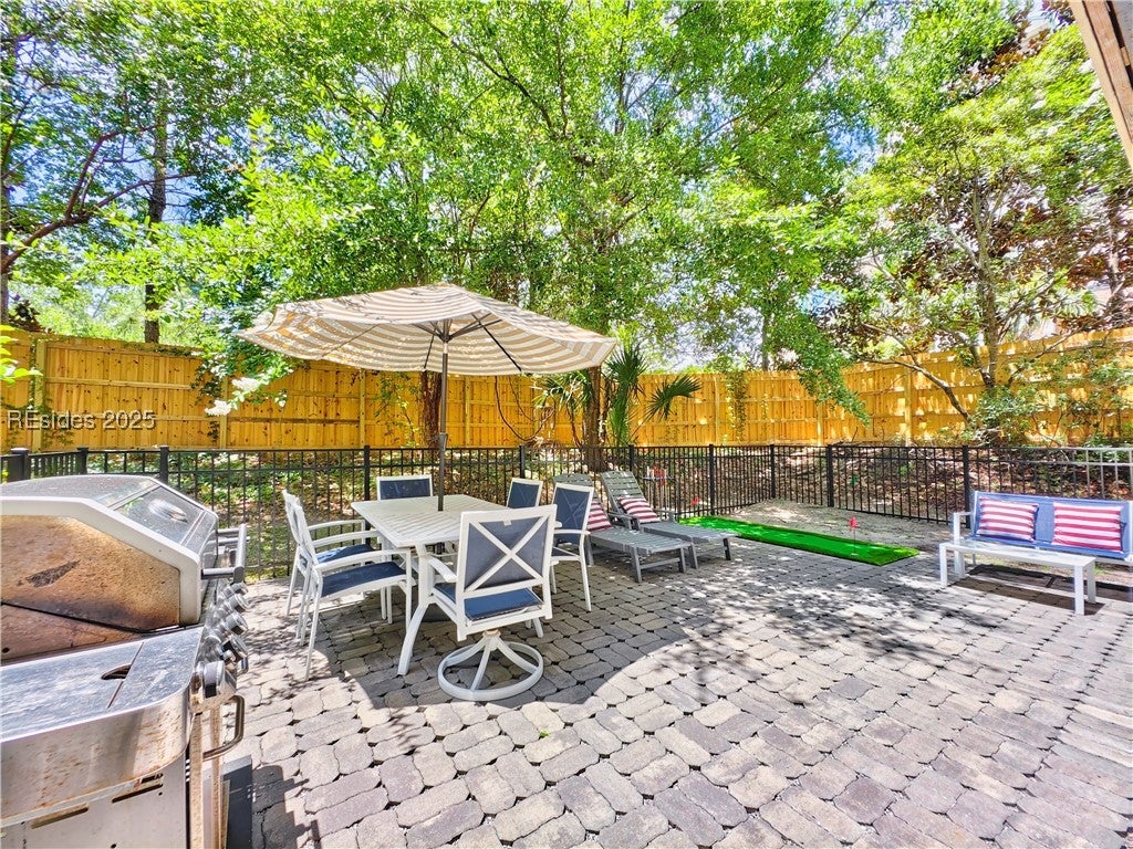 Hilton Head Island, South Carolina, 29928, United States, 5 Bedrooms Bedrooms, ,4 BathroomsBathrooms,Residential,Active,1973536