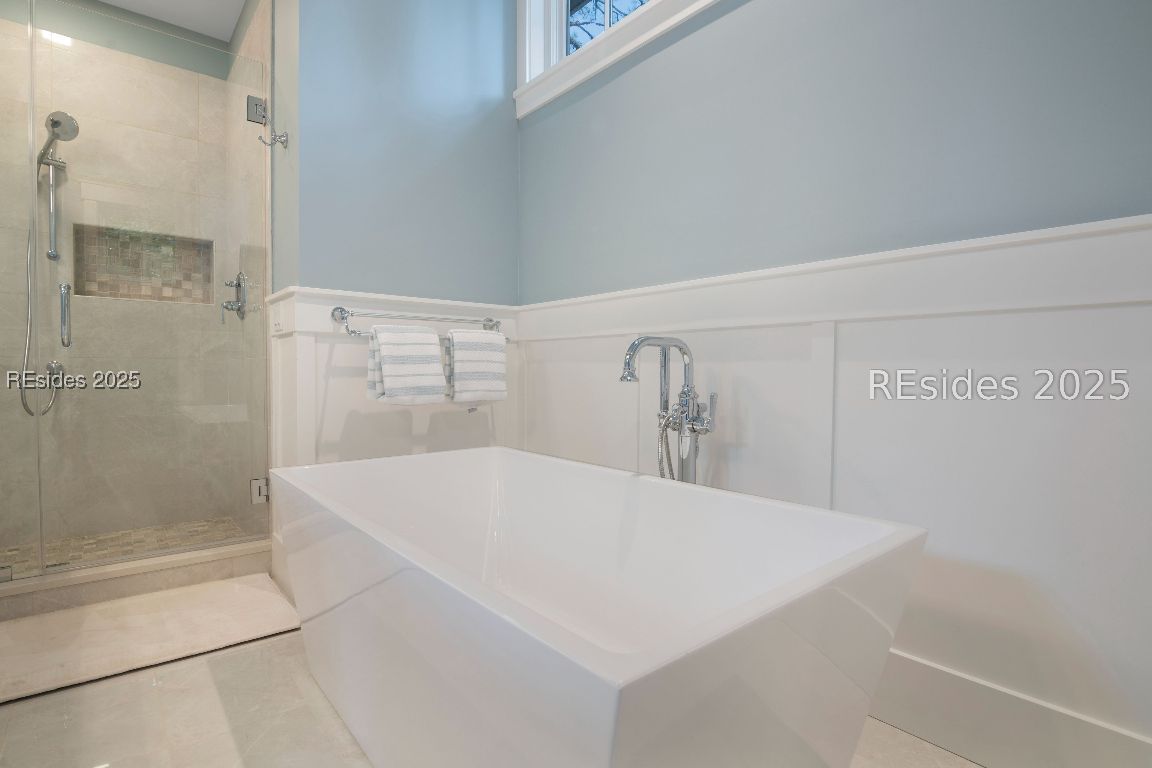 Hilton Head Island, South Carolina, 29928, United States, 6 Bedrooms Bedrooms, ,7 BathroomsBathrooms,Residential,Active,1953661