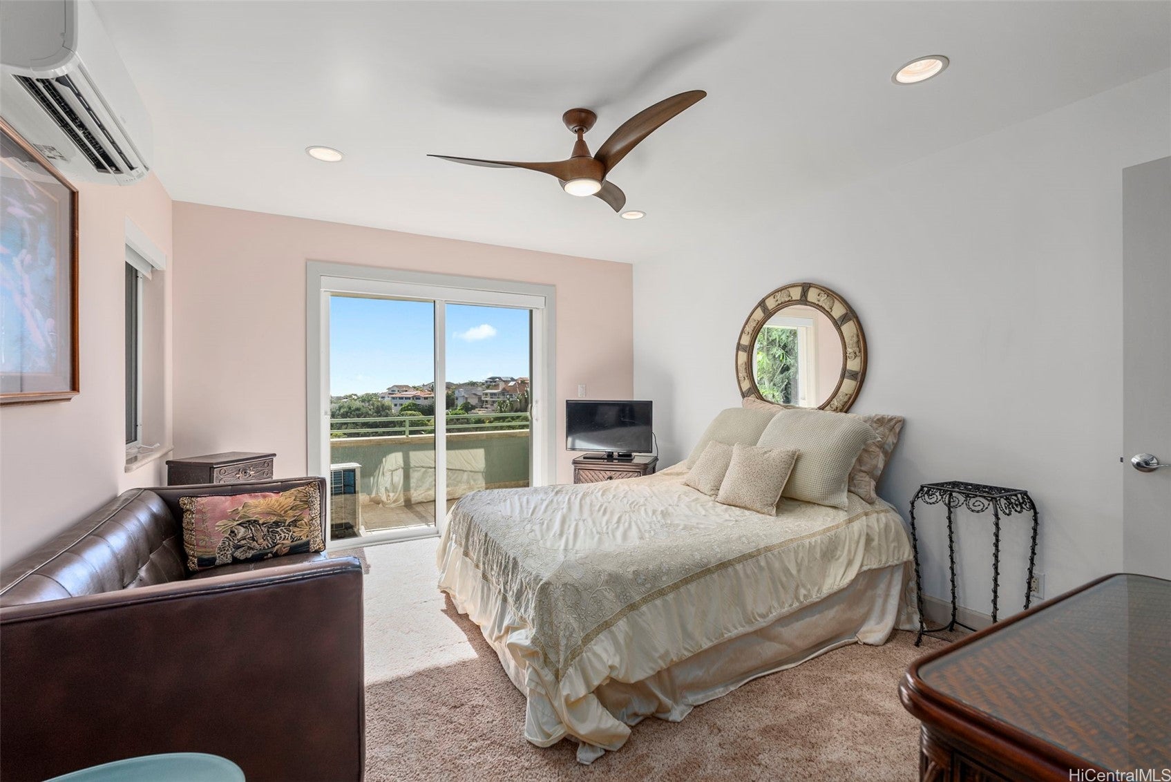 Honolulu, Hawaii, 96821, United States, 4 Bedrooms Bedrooms, ,4 BathroomsBathrooms,Residential,Contingent,2006797