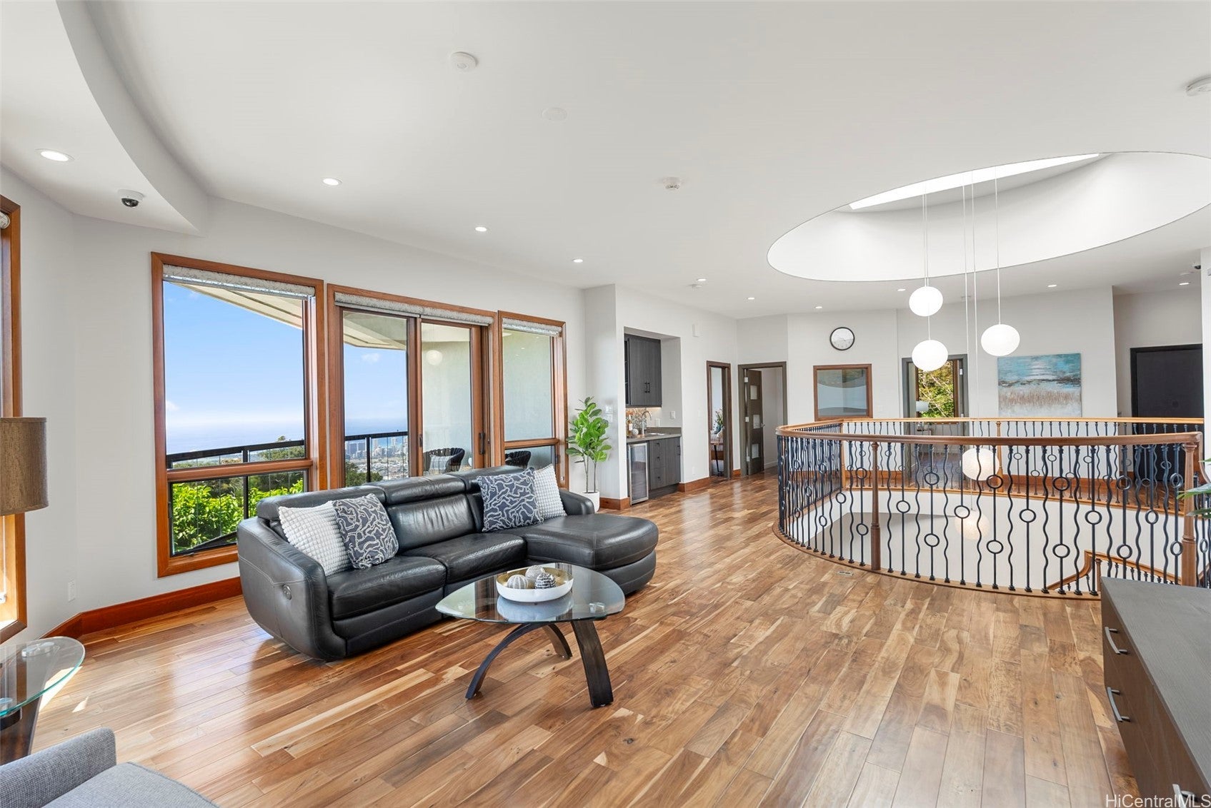 Honolulu, Hawaii, 96816, United States, 4 Bedrooms Bedrooms, ,4 BathroomsBathrooms,Residential,Active,1943823