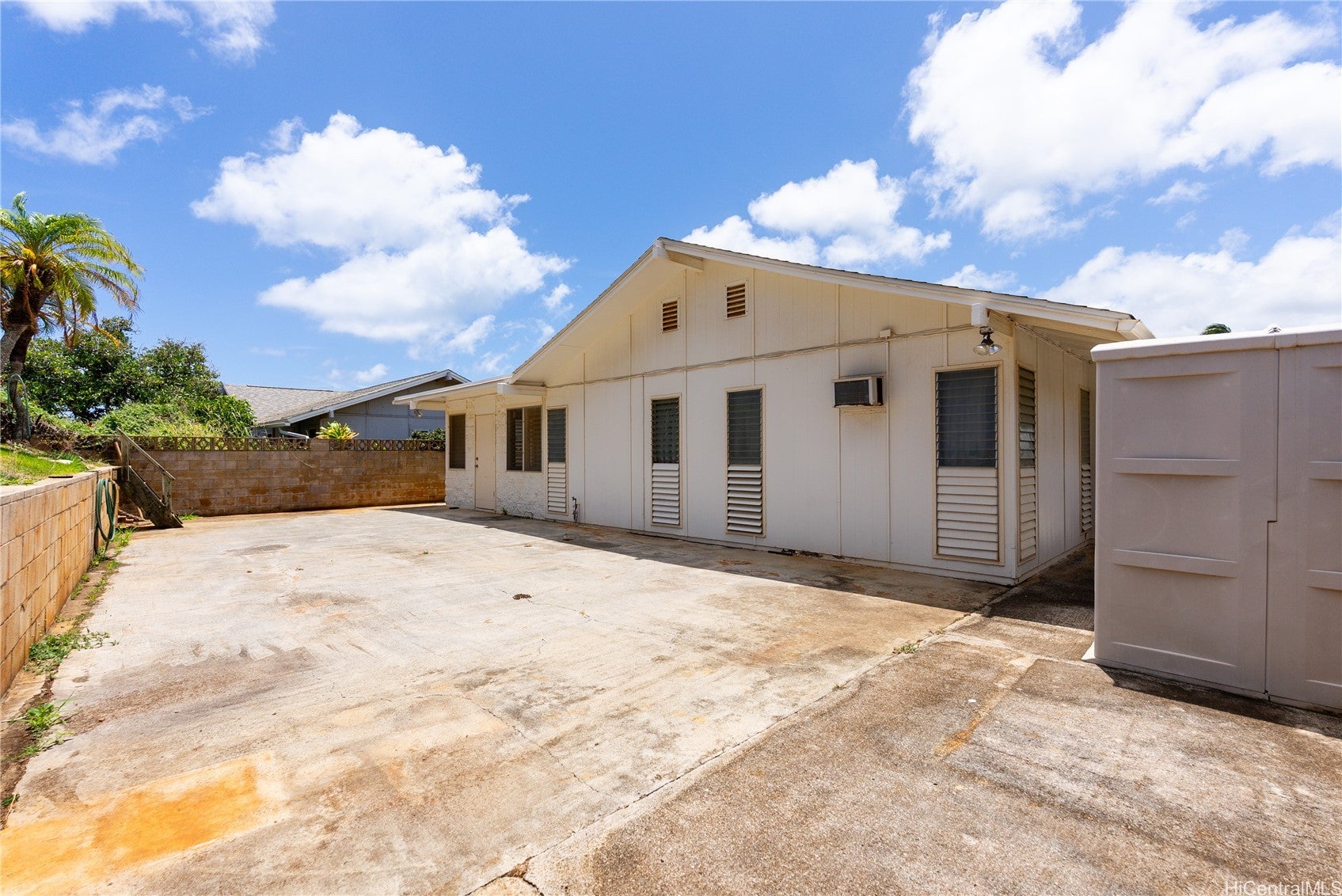 Honolulu, Hawaii, 96825, United States, 3 Bedrooms Bedrooms, ,2 BathroomsBathrooms,Residential,Contingent,1943822